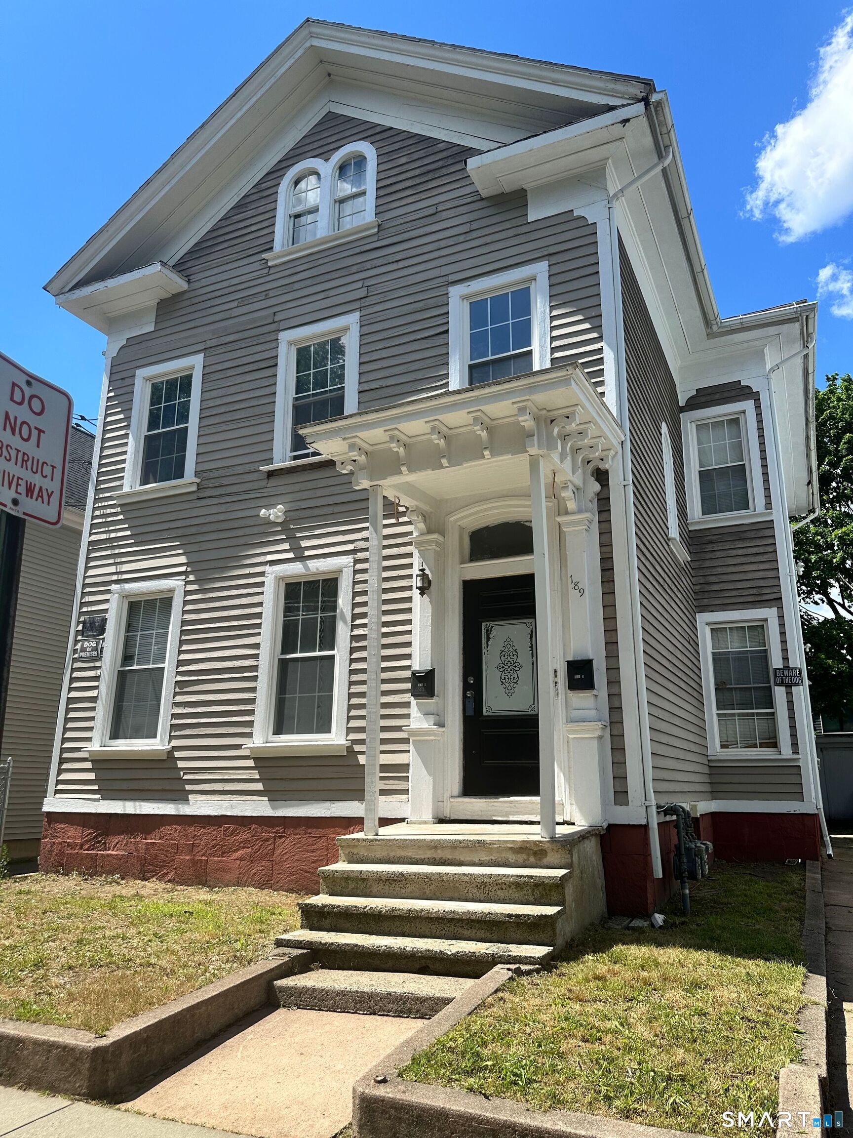 189 Putnam Street Property Photo 2