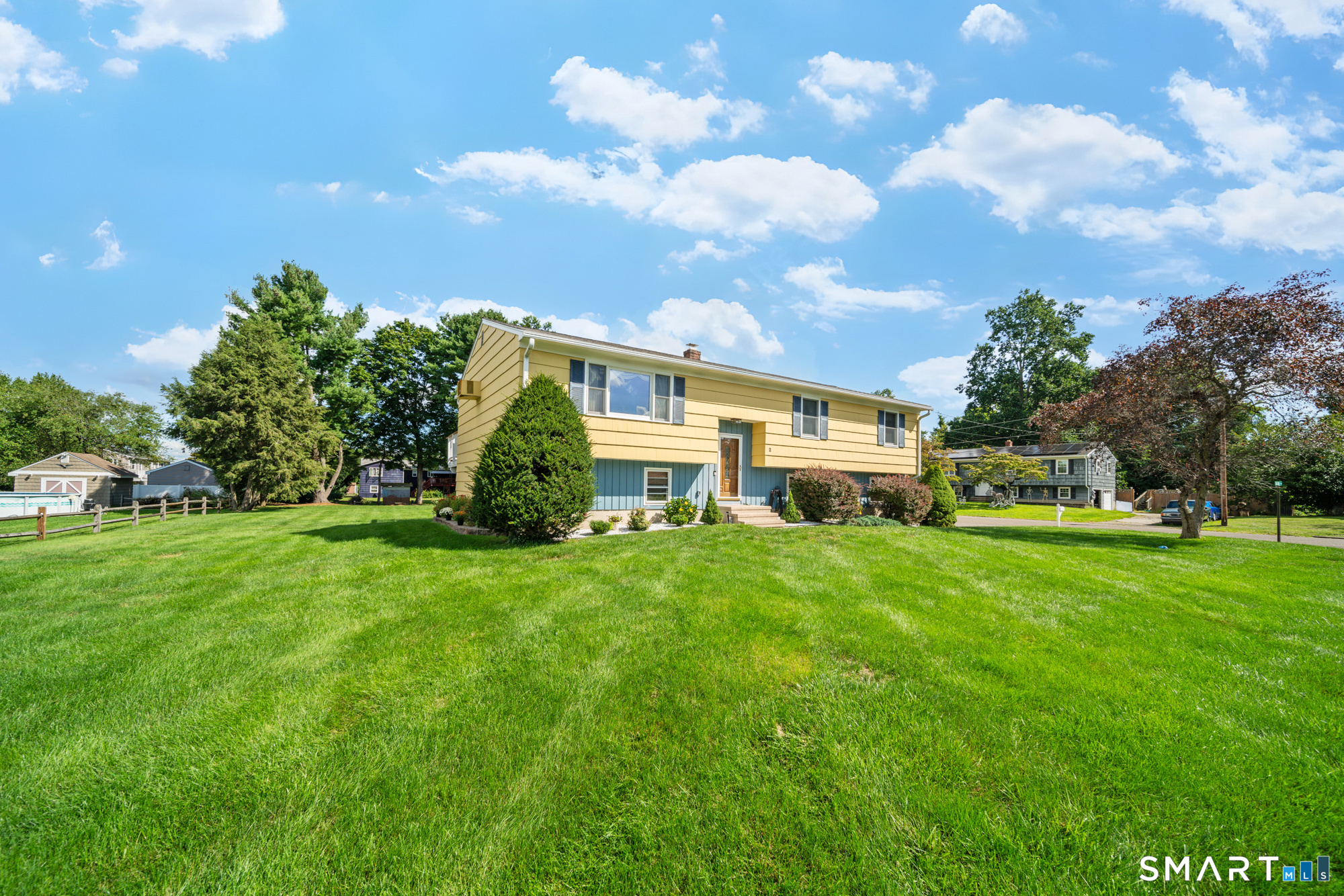 2 Ellen Drive Property Photo 1