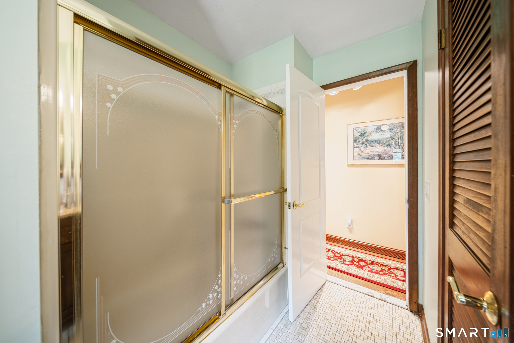2 Ellen Drive Property Photo 10