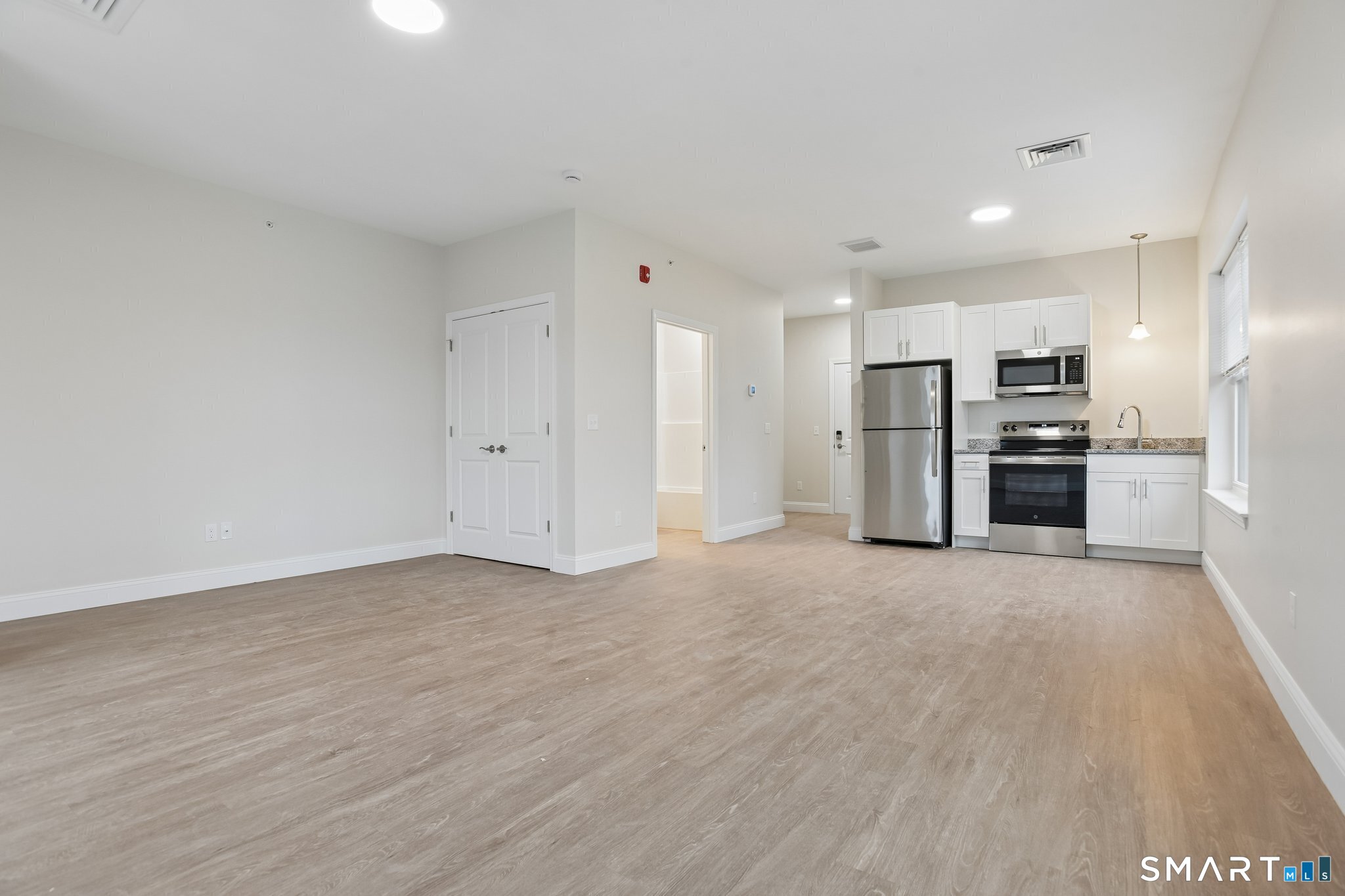 55 Steele 305 Boulevard Property Photo 2