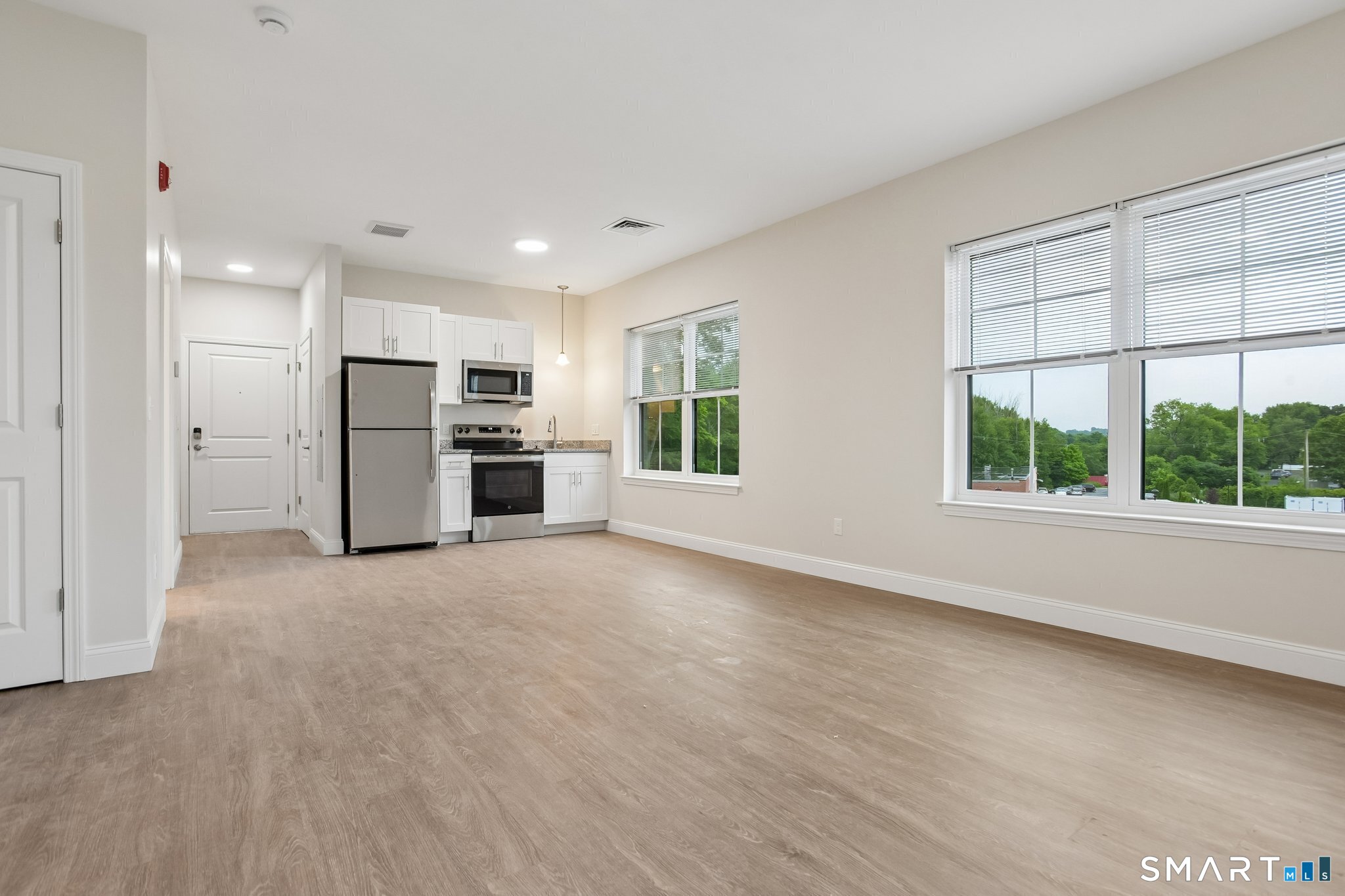 55 Steele 305 Boulevard Property Photo 3