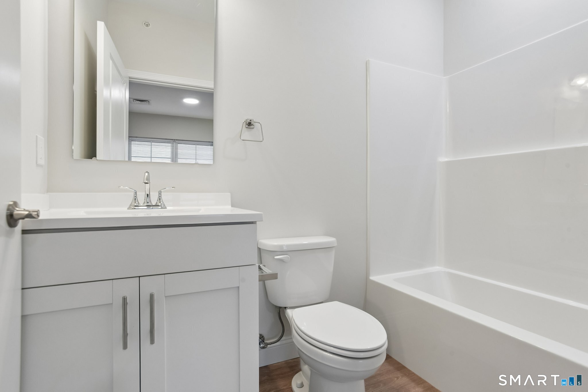 55 Steele 305 Boulevard Property Photo 6