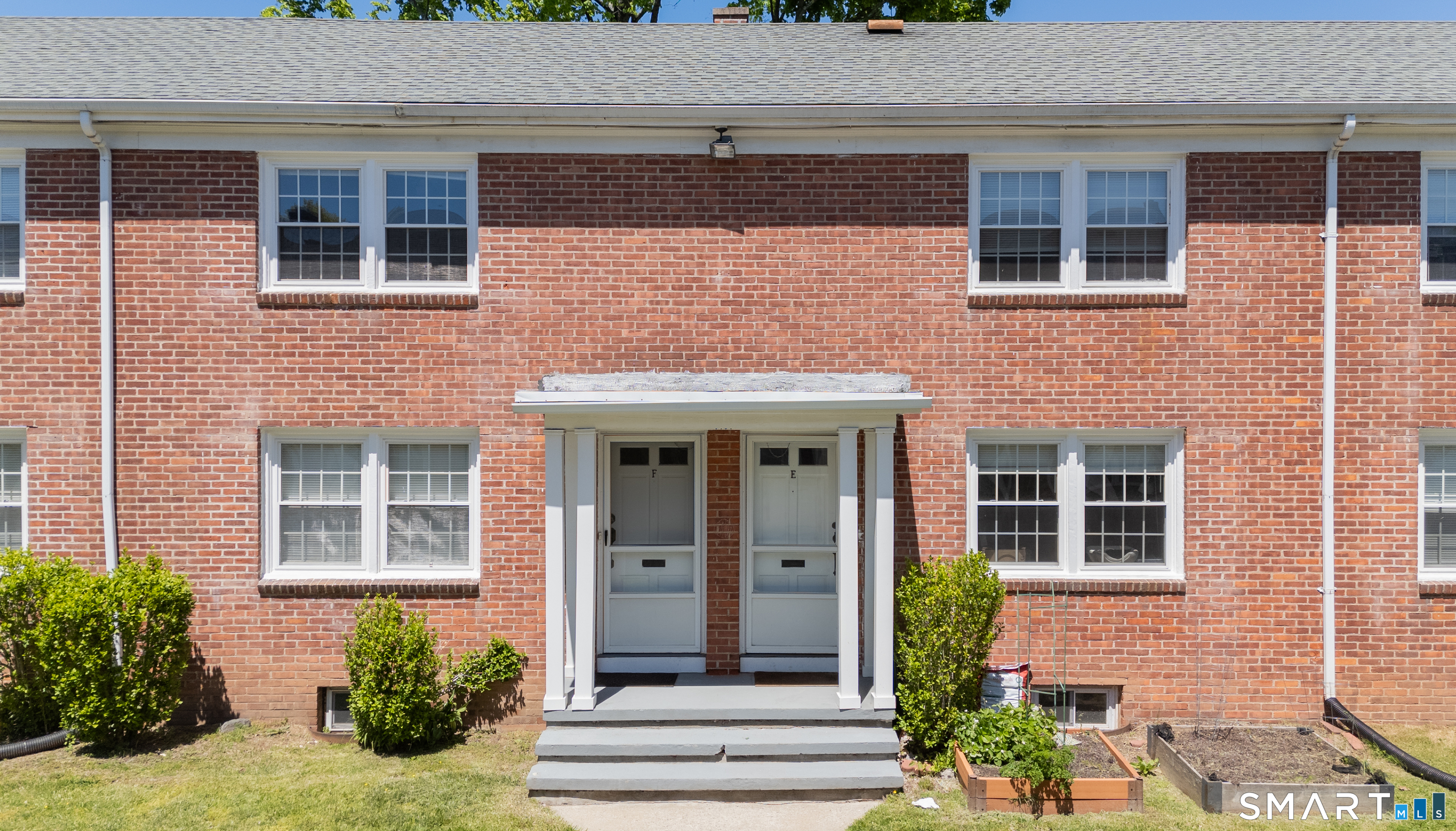 1160-1164 Whitney 1160-c Avenue Property Photo 1