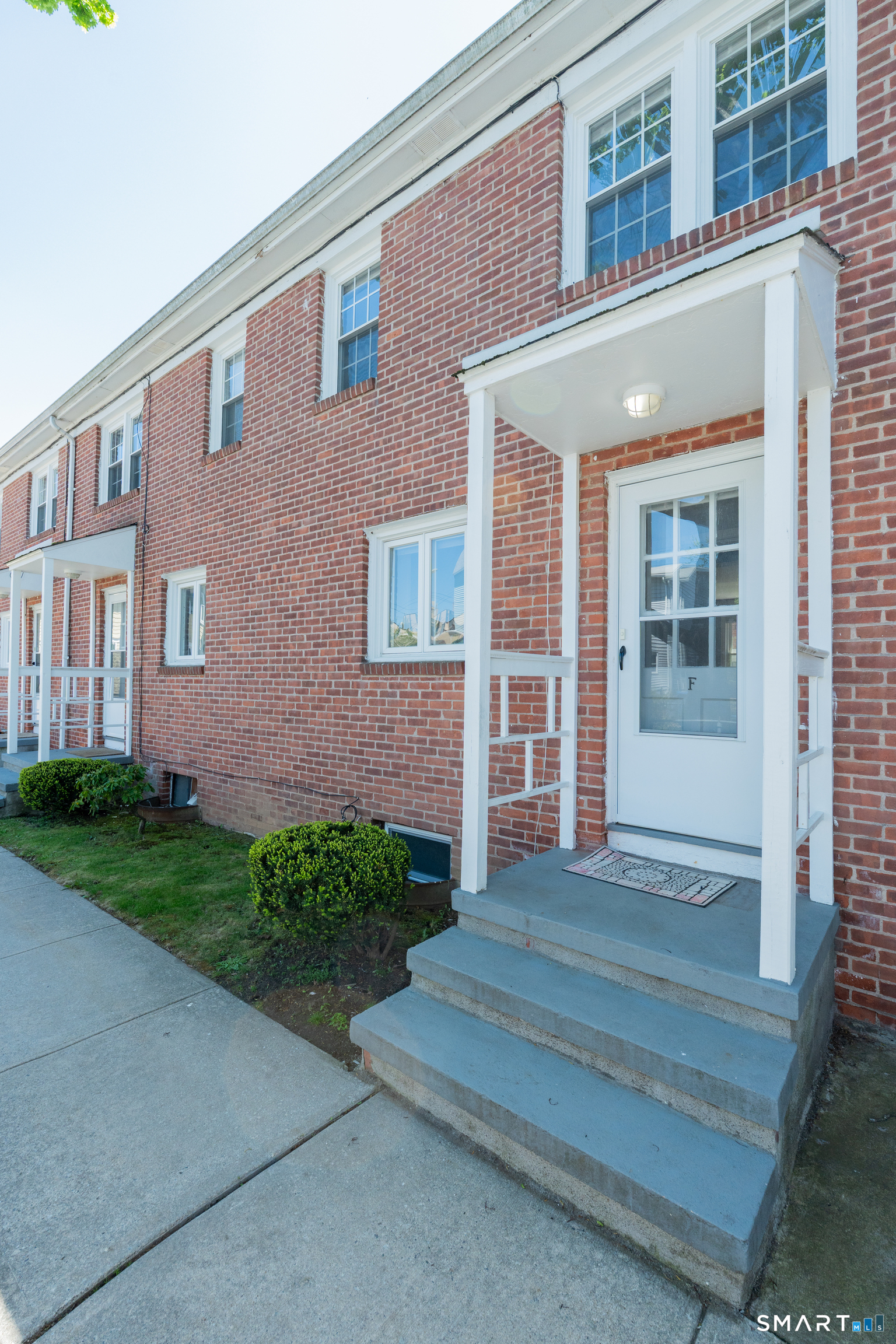 1160-1164 Whitney 1160-c Avenue Property Photo 2