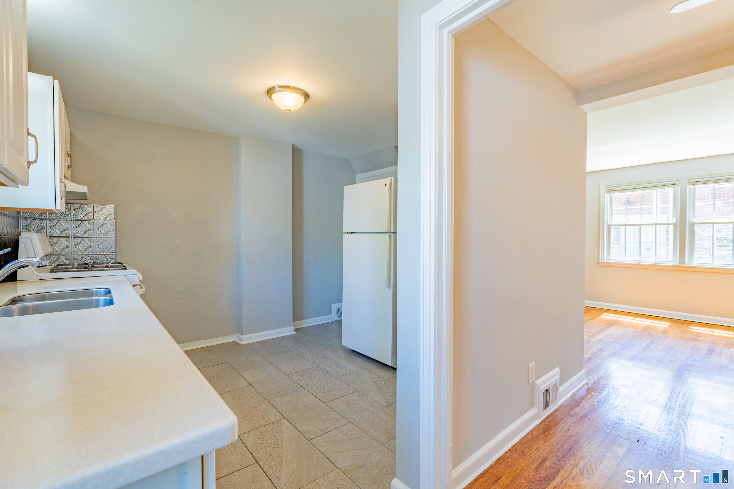 1160-1164 Whitney 1160-c Avenue Property Photo 11