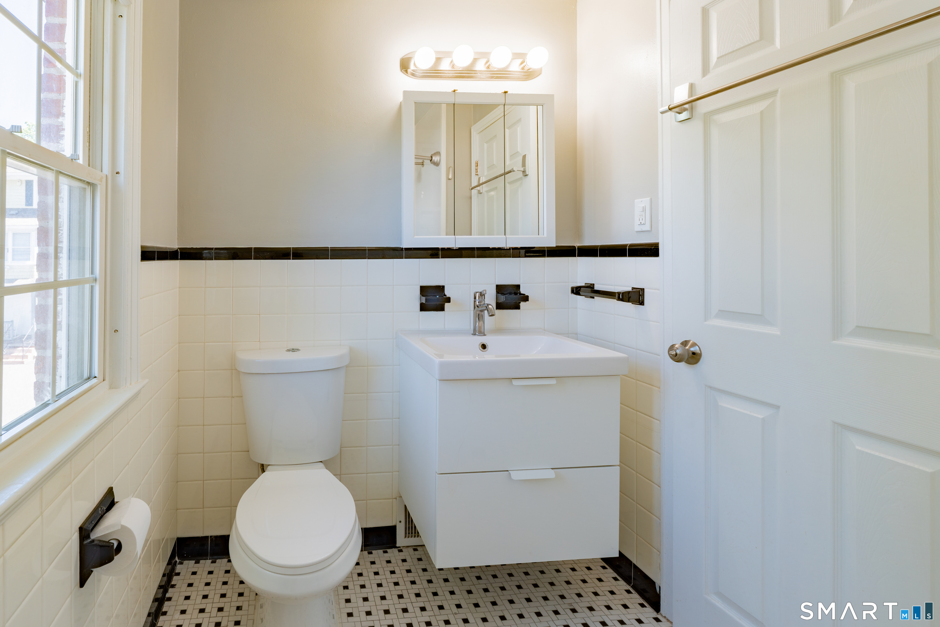 1160-1164 Whitney 1160-c Avenue Property Photo 21