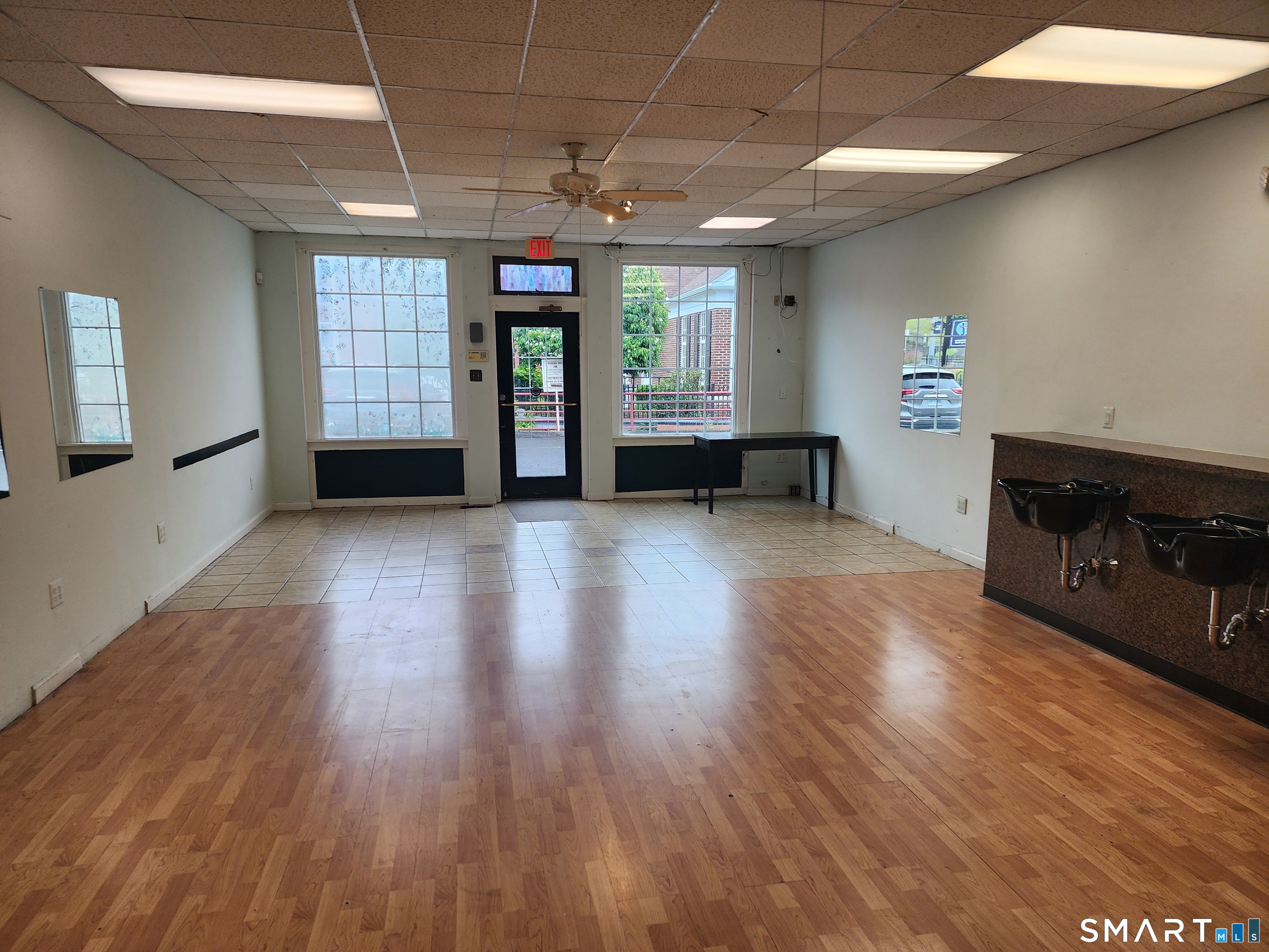 587 Main Street Property Photo 5