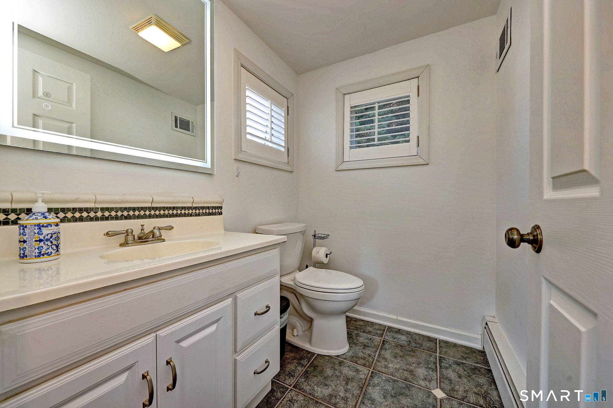 2 Paris Street Property Photo 21