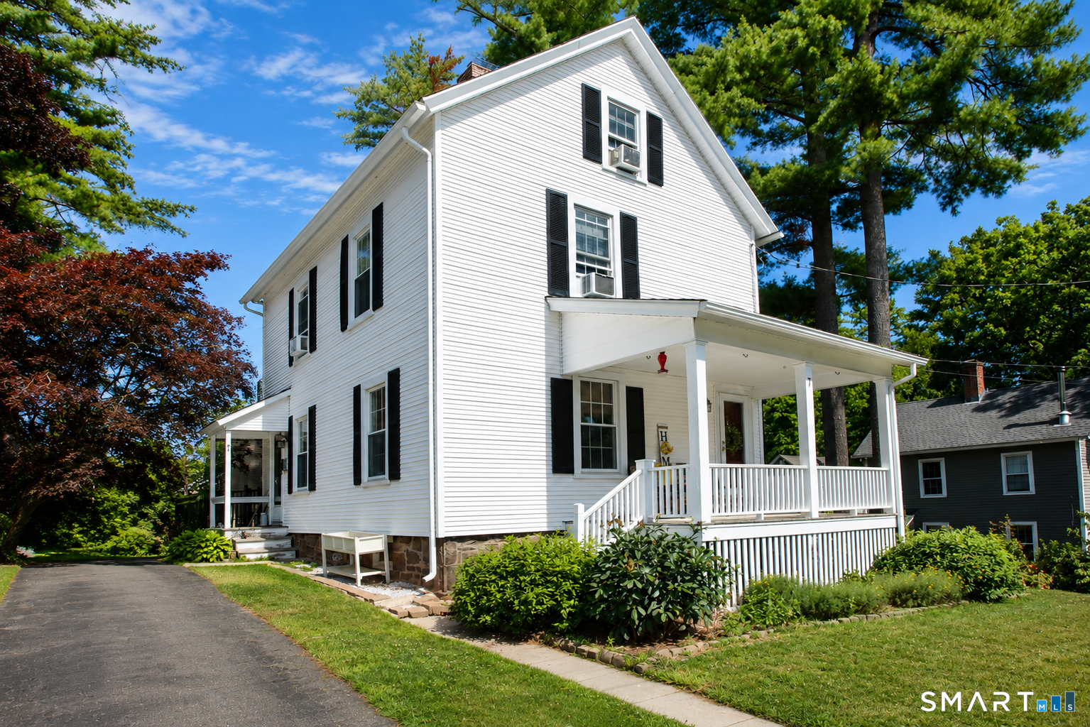 7 Middle Lane Property Photo 1