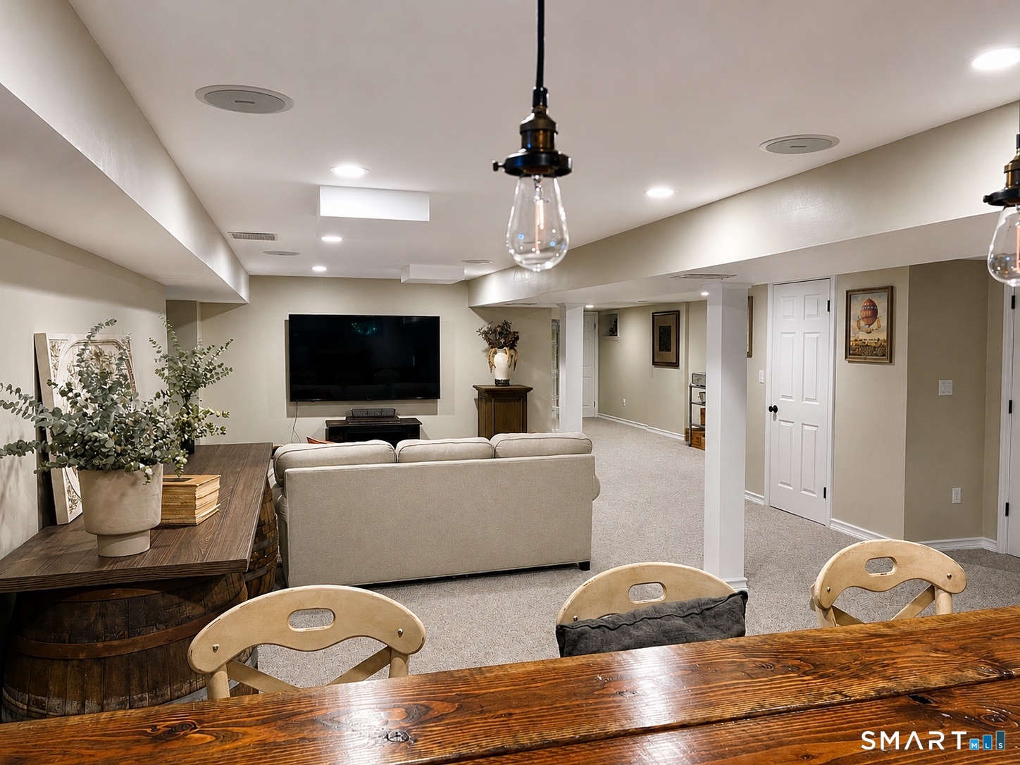 186 Schiller Road Property Photo 4