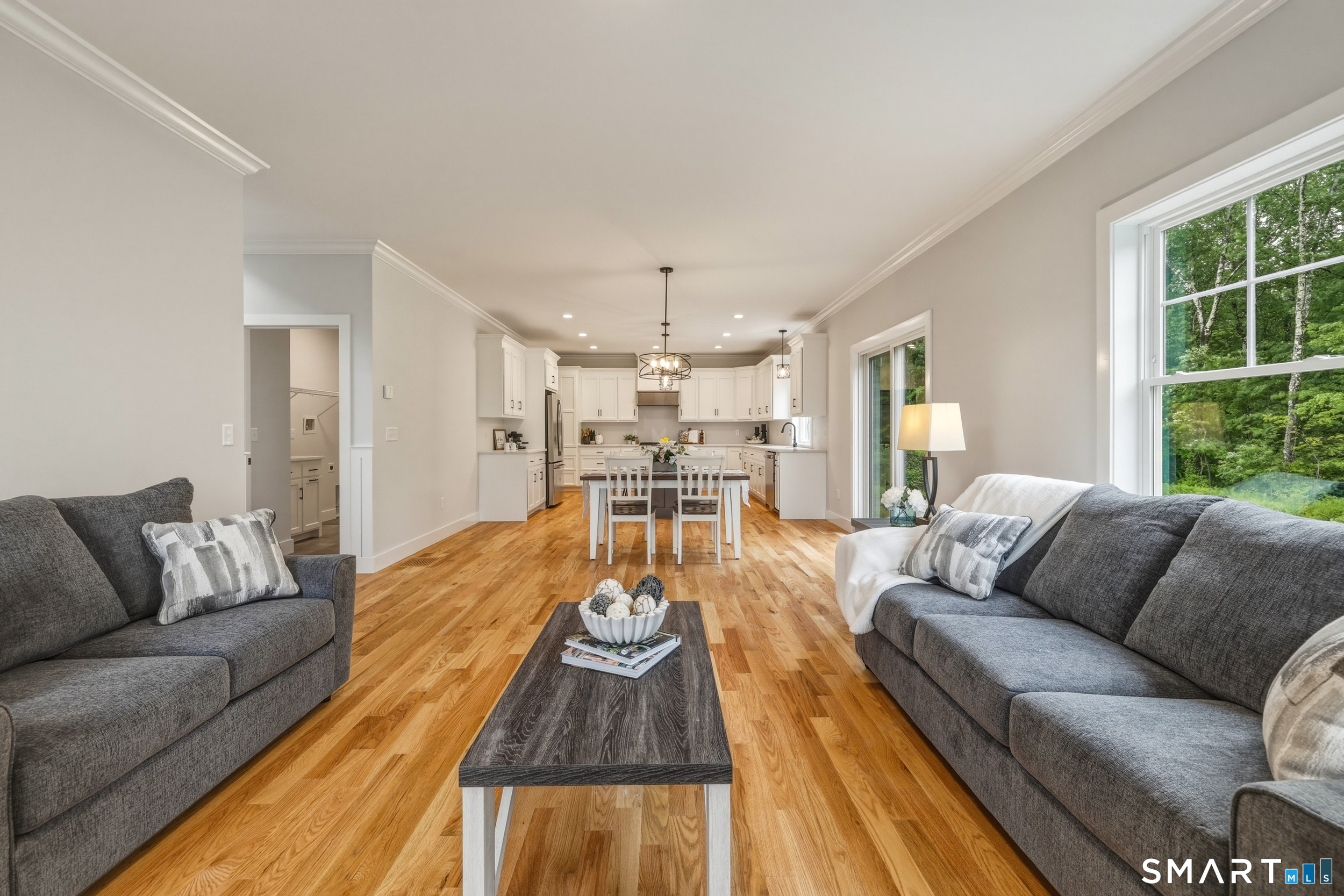 7 Laurelwood Lane Property Photo 8