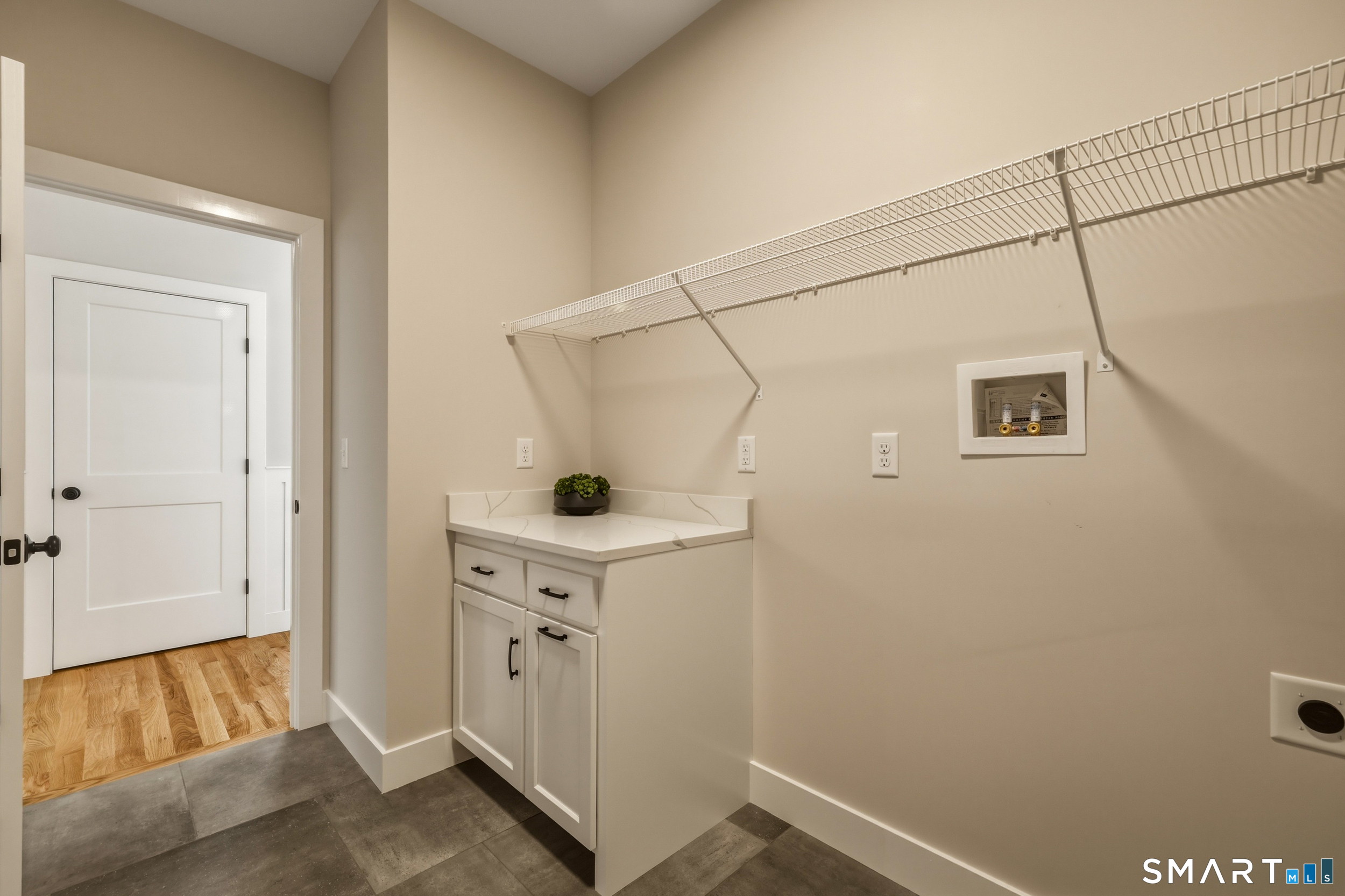 7 Laurelwood Lane Property Photo 20