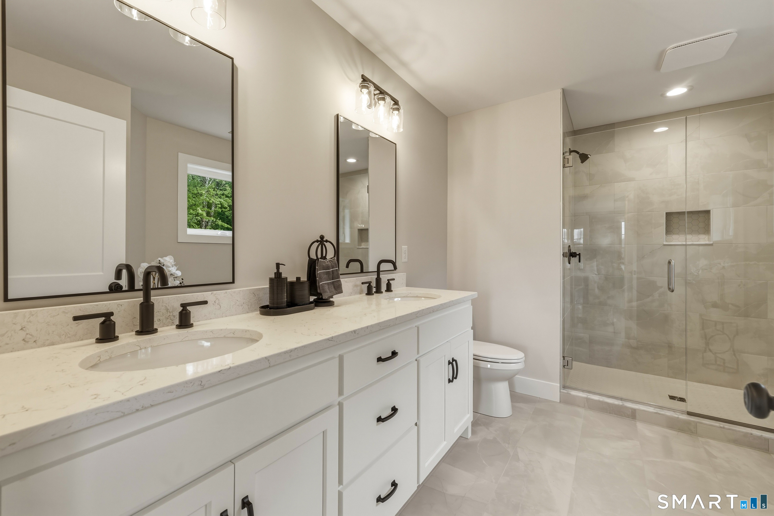 7 Laurelwood Lane Property Photo 26
