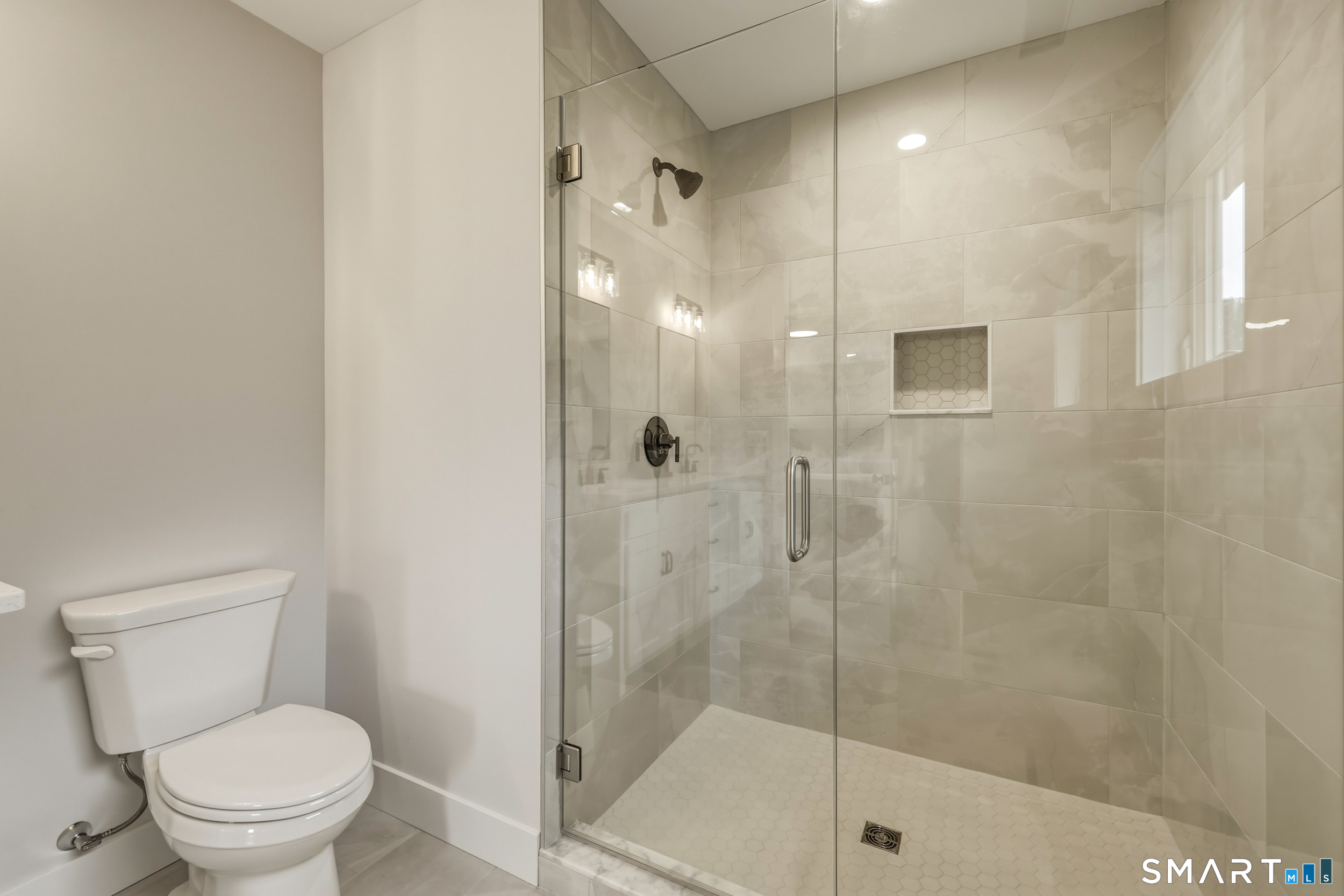 7 Laurelwood Lane Property Photo 28