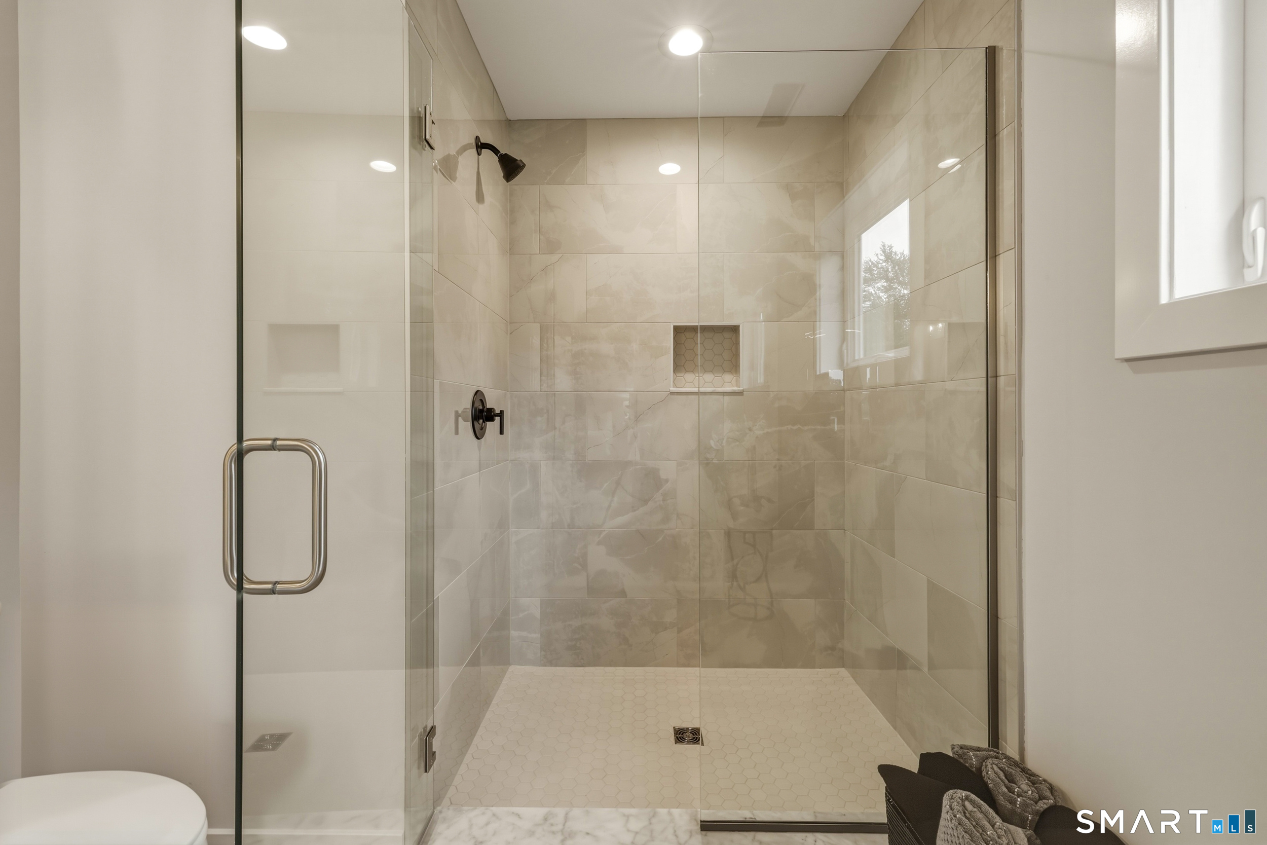 7 Laurelwood Lane Property Photo 29