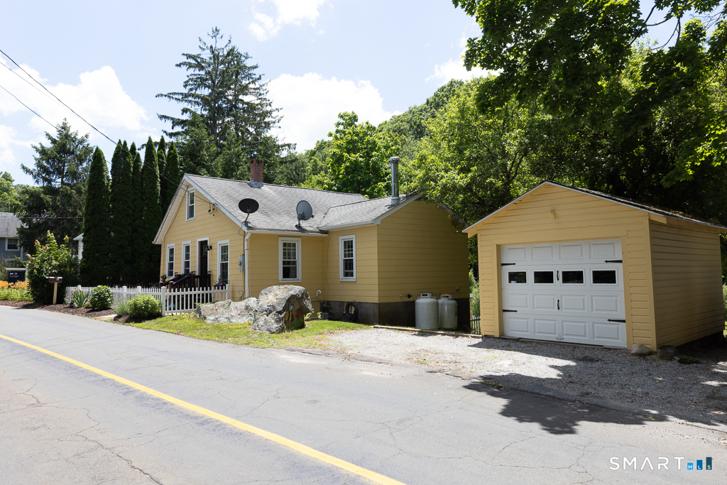 50 Pond Meadow Road Property Photo 2
