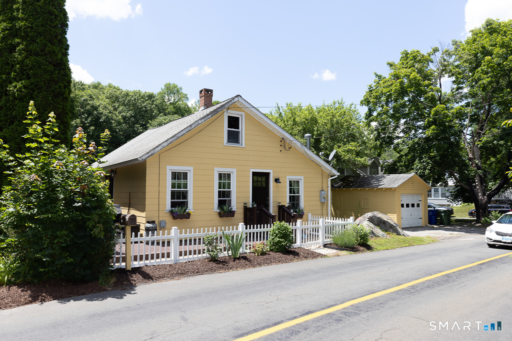 50 Pond Meadow Road Property Photo 3