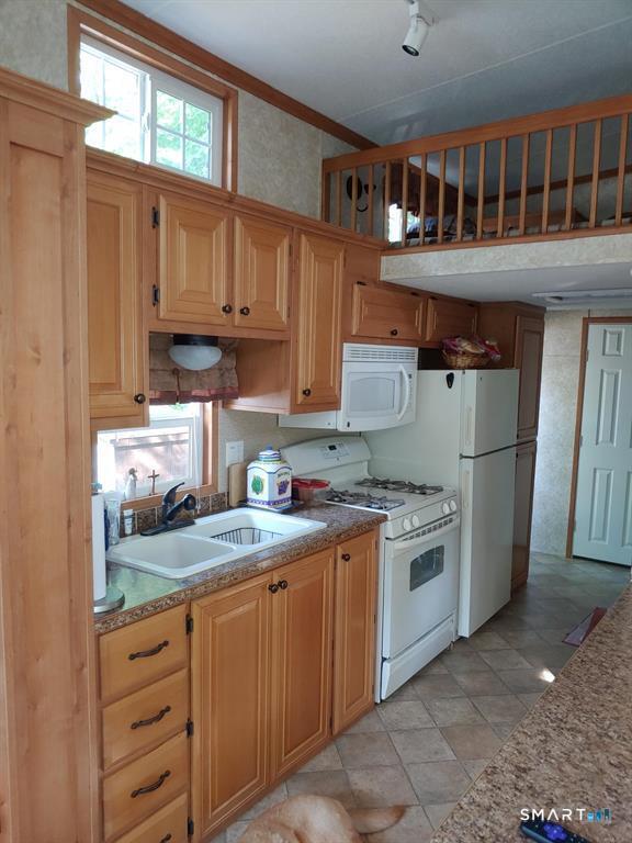 262 Shetucket 98 Turnpike Property Photo 3