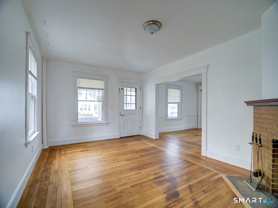 20 Homestead Avenue Property Photo 4