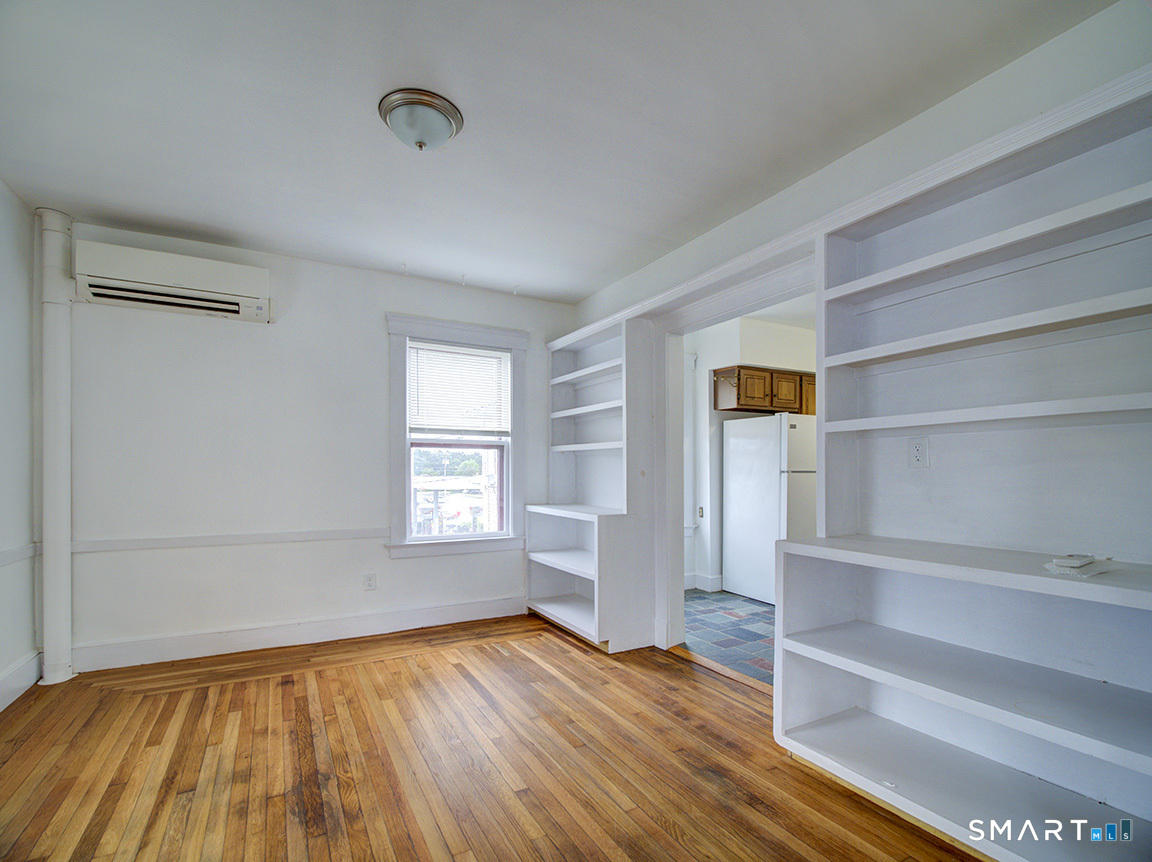 20 Homestead Avenue Property Photo 7