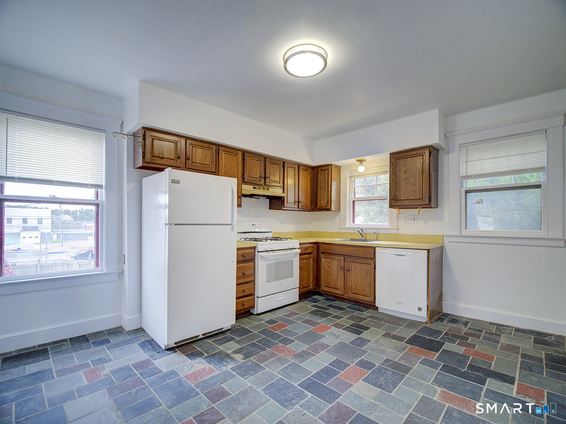 20 Homestead Avenue Property Photo 11