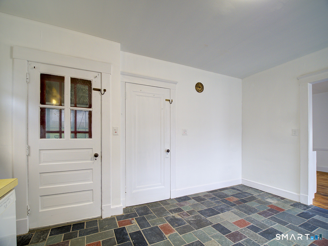 20 Homestead Avenue Property Photo 13