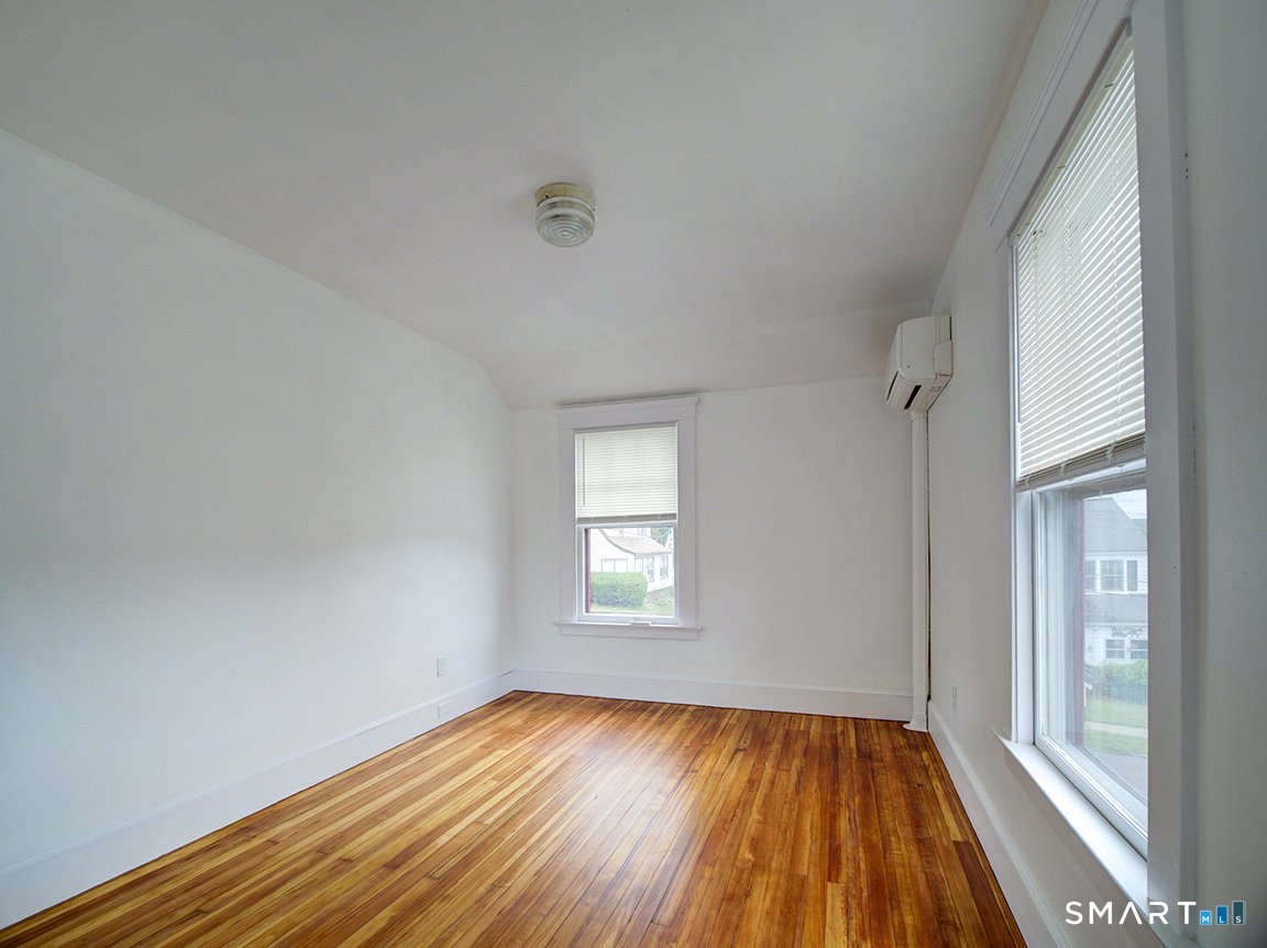 20 Homestead Avenue Property Photo 16