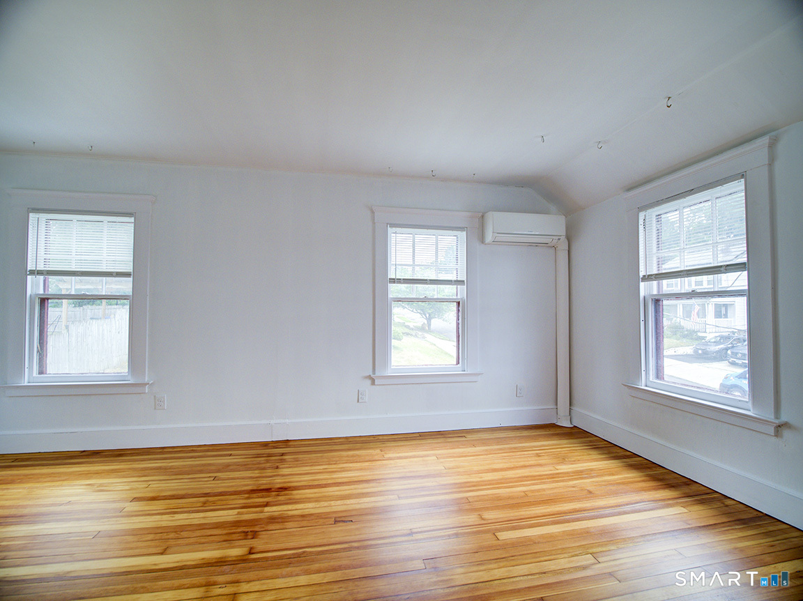 20 Homestead Avenue Property Photo 19