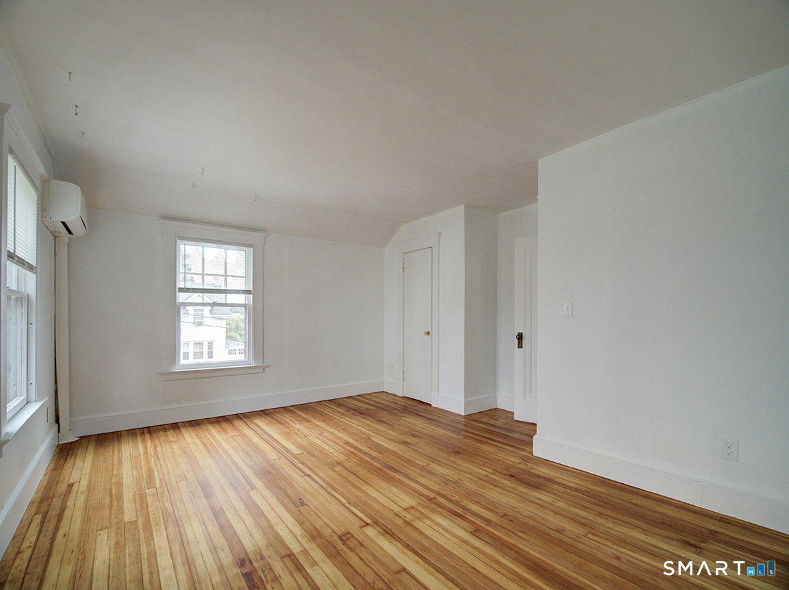 20 Homestead Avenue Property Photo 21