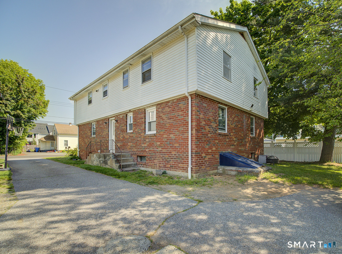 38 Landin 2nd Floor Street Property Photo 2