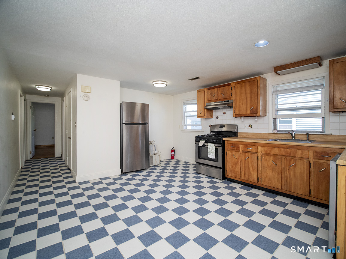 38 Landin 2nd Floor Street Property Photo 4