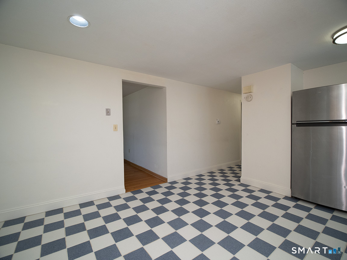 38 Landin 2nd Floor Street Property Photo 7
