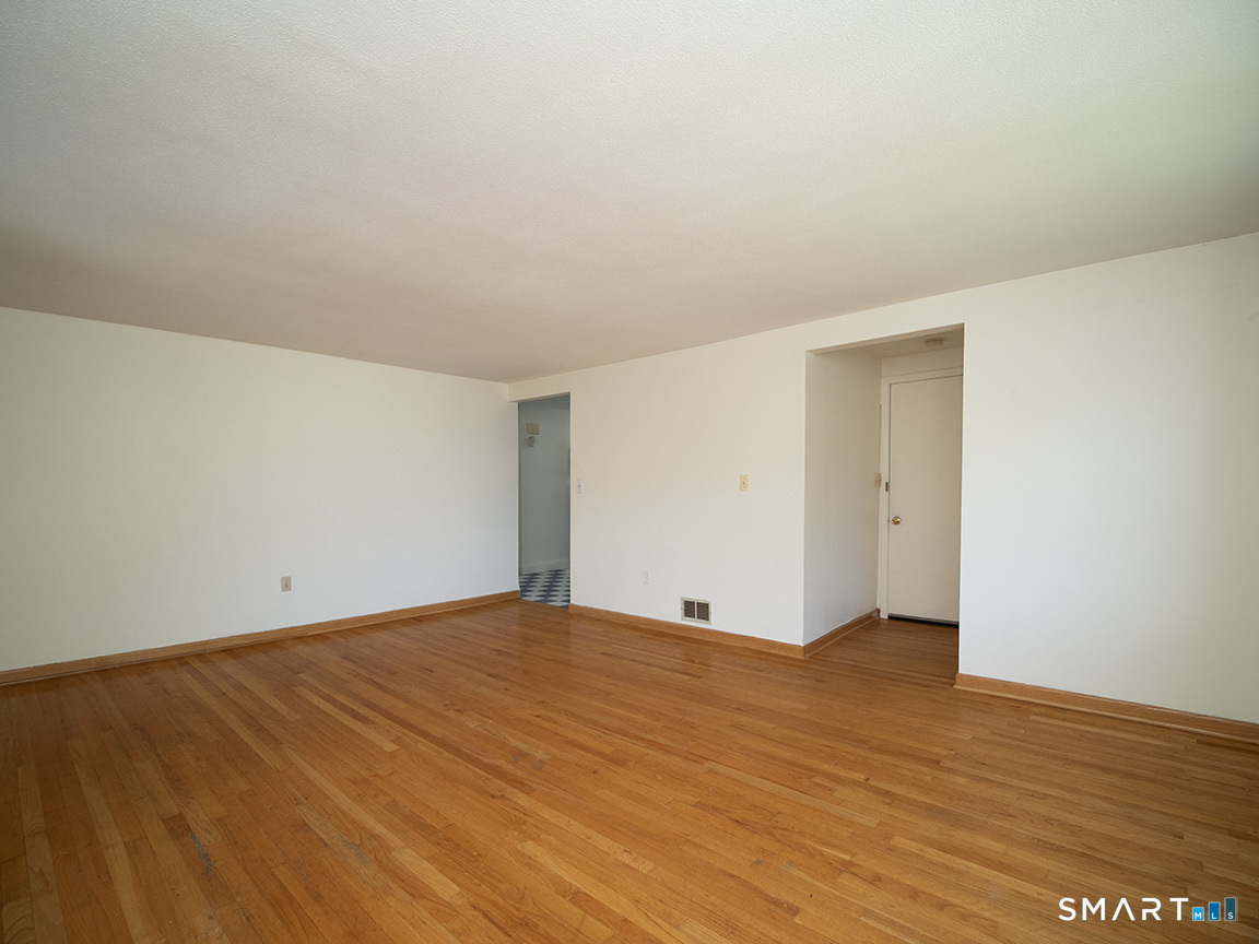 38 Landin 2nd Floor Street Property Photo 12
