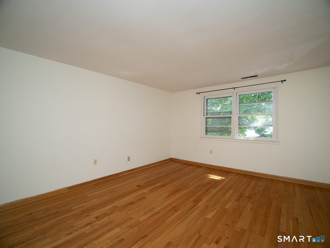 38 Landin 2nd Floor Street Property Photo 13