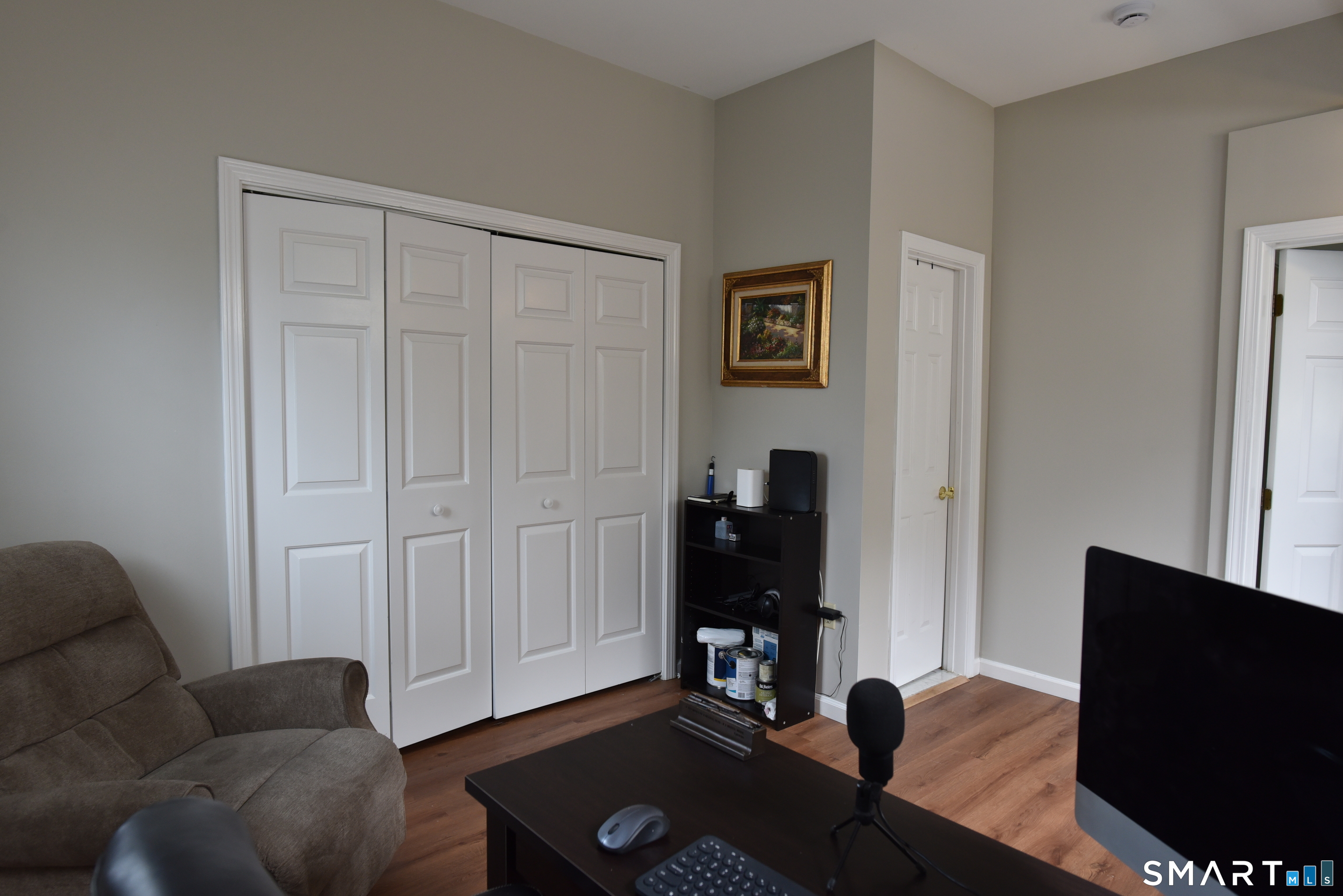 510 Main East 221 Street Property Photo 18