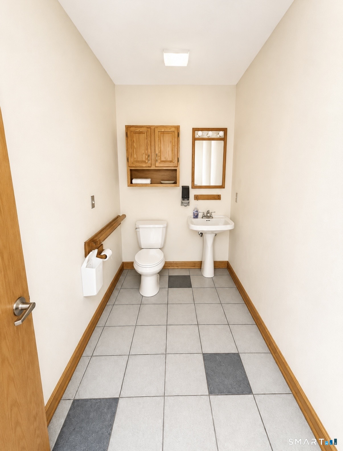 384 Merrow A-c Road Property Photo 8
