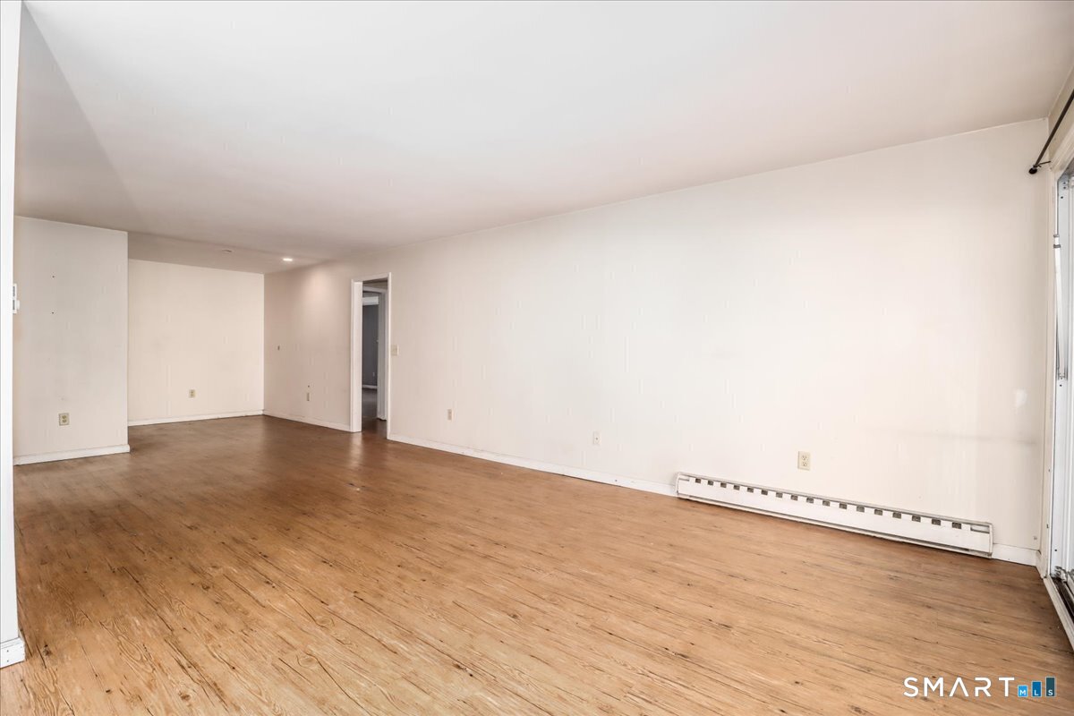 136 Deer Hill B12 Avenue Property Photo 3