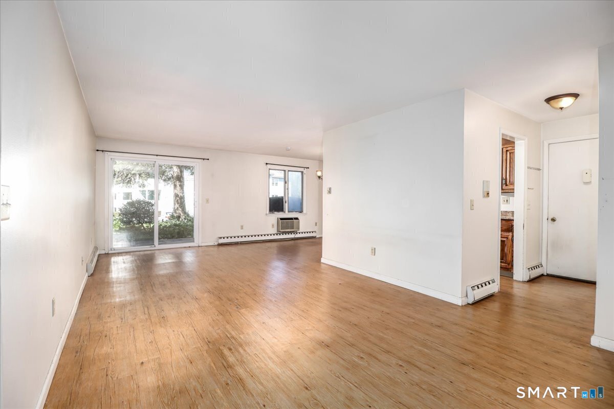 136 Deer Hill B12 Avenue Property Photo 4