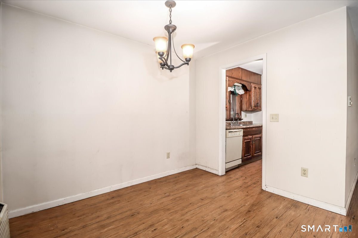 136 Deer Hill B12 Avenue Property Photo 10