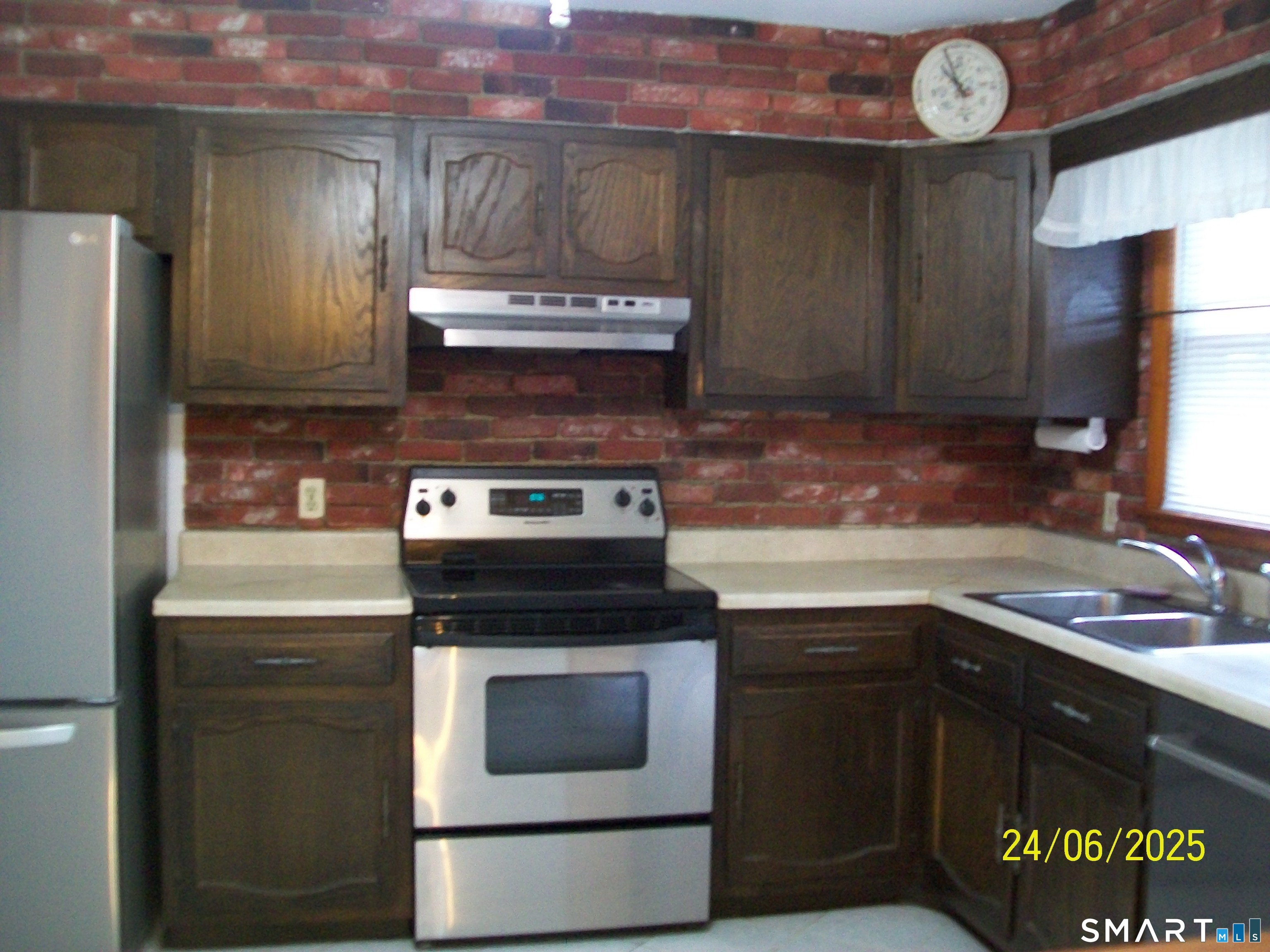 24187281 Property Photo 5