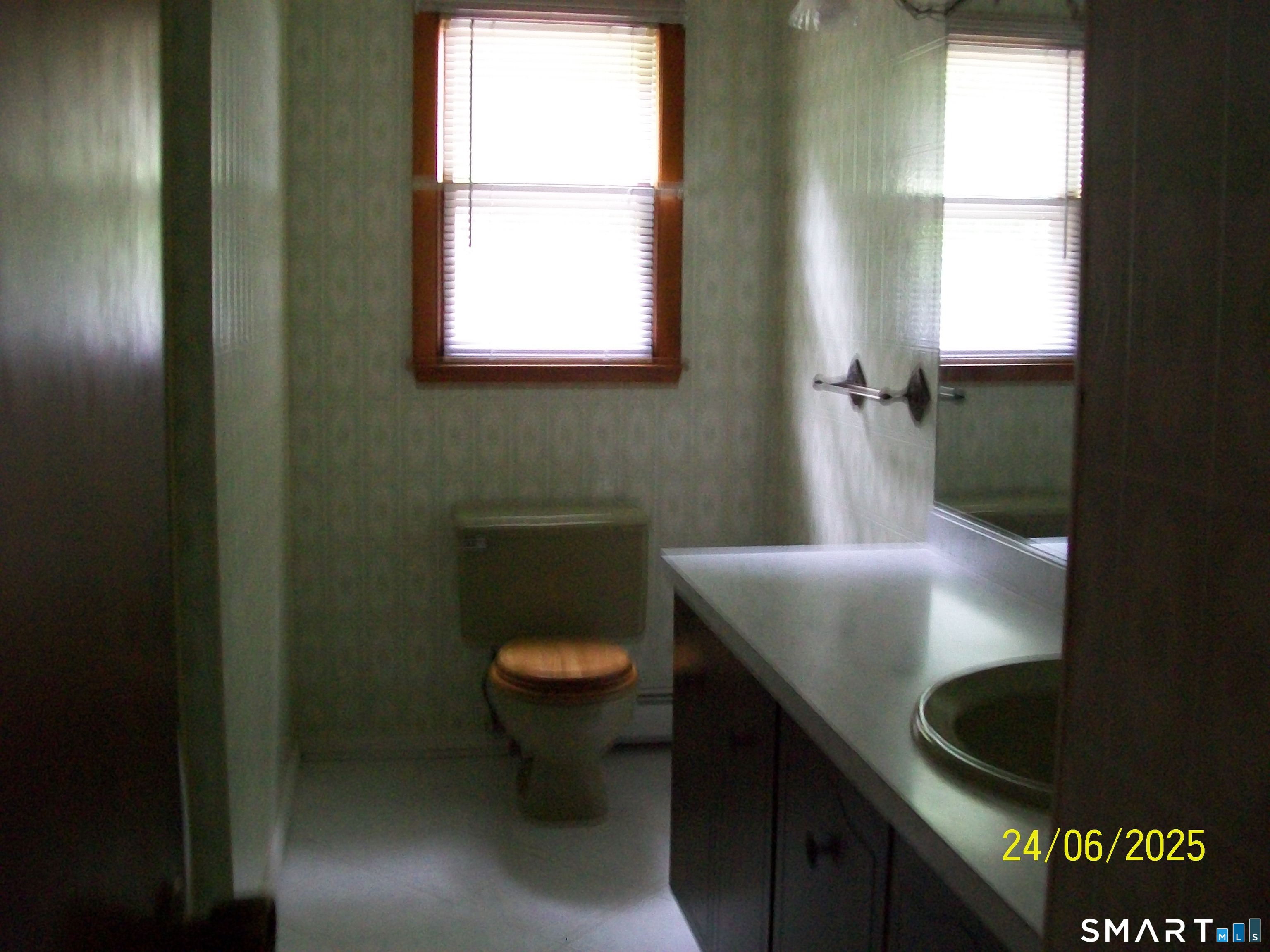 24187281 Property Photo 6