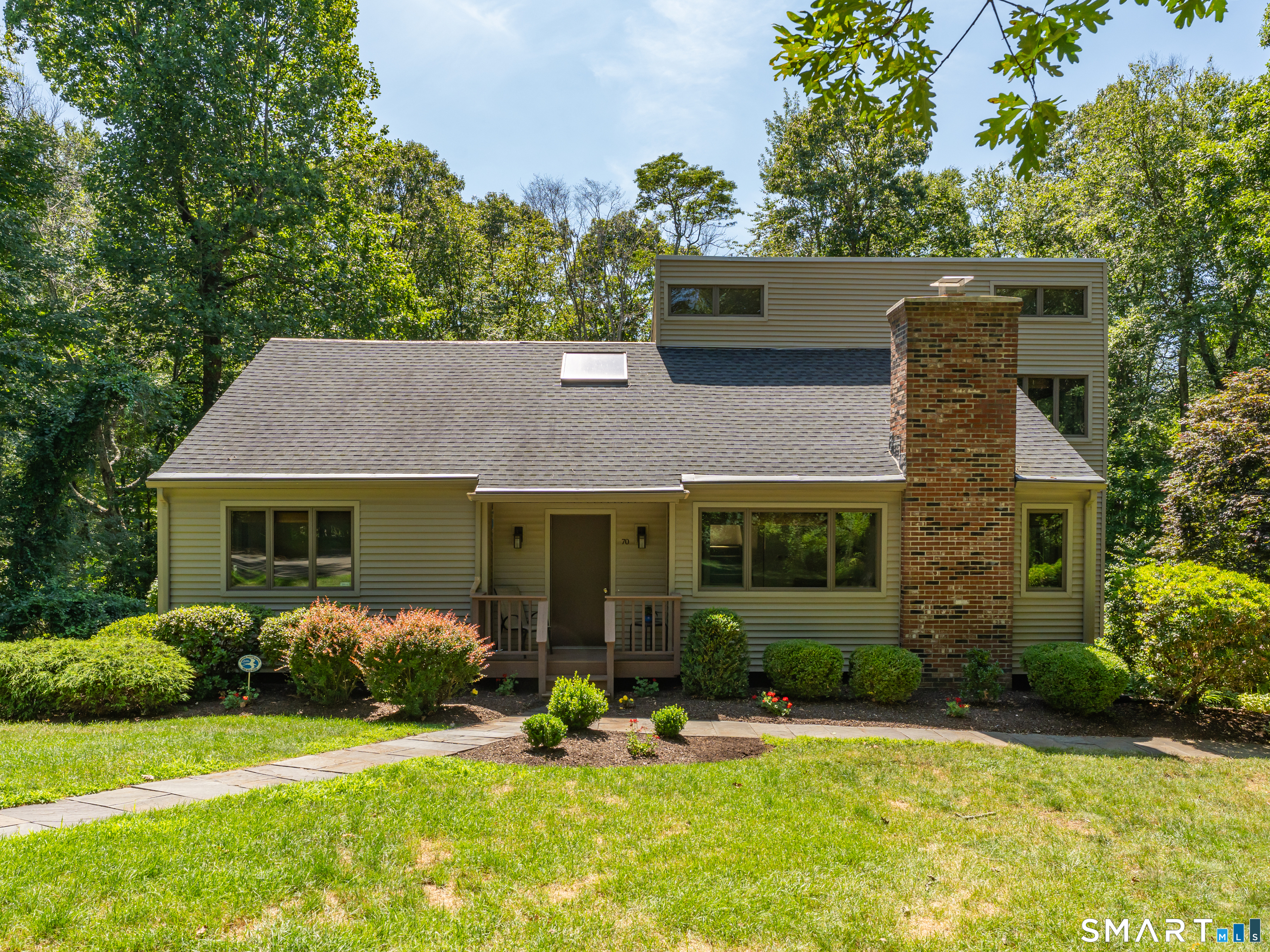 70 Hoadley Creek Circle Property Photo 3