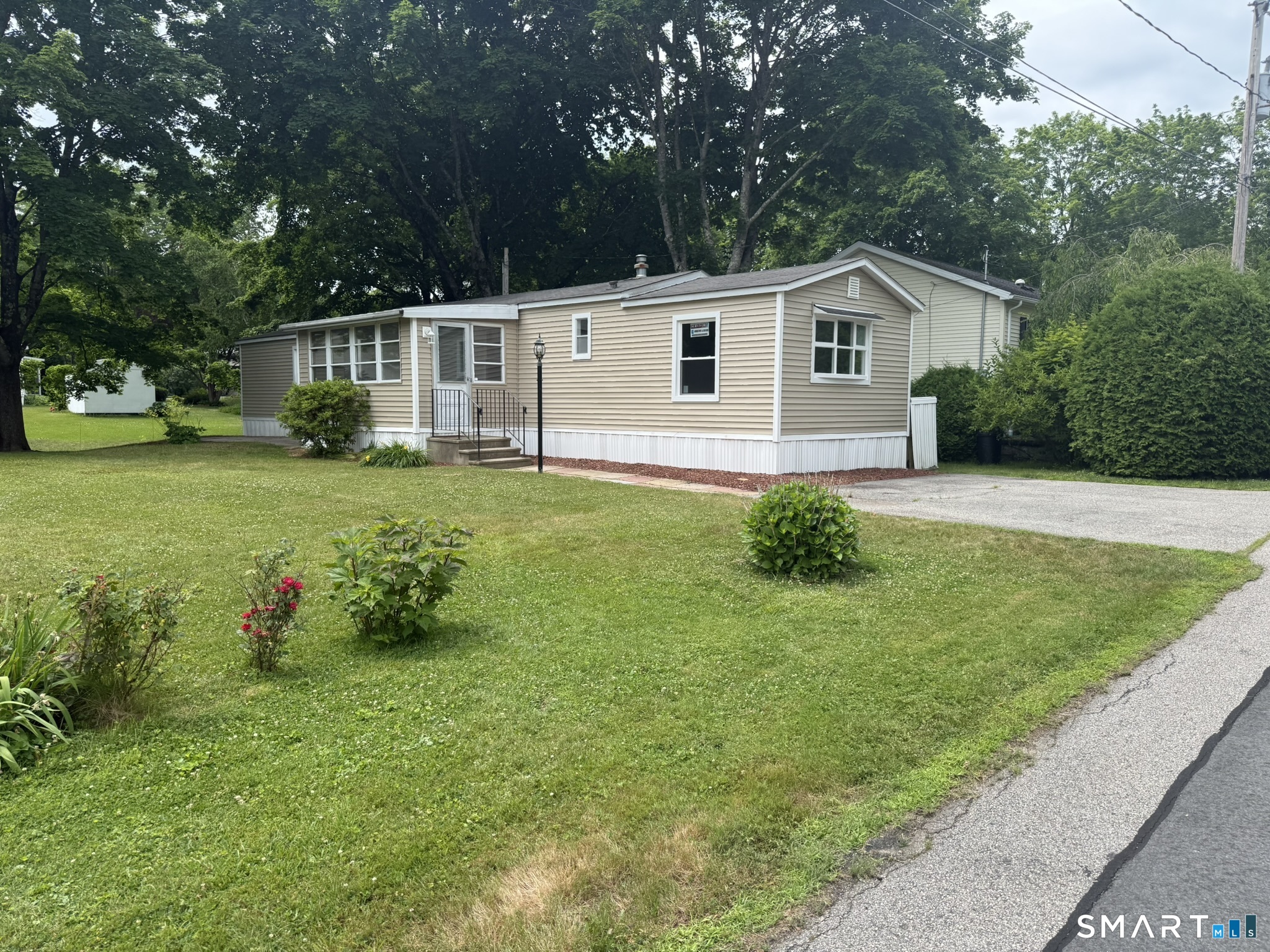 18 Pleasant Trail Property Photo 1