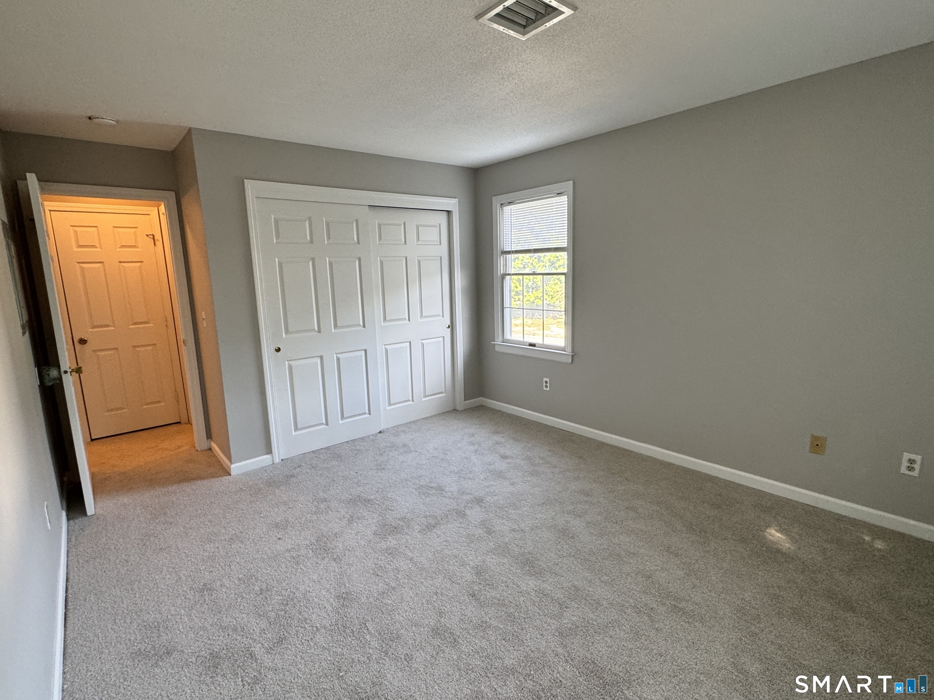 2 Concorde B2 Way Property Photo 5