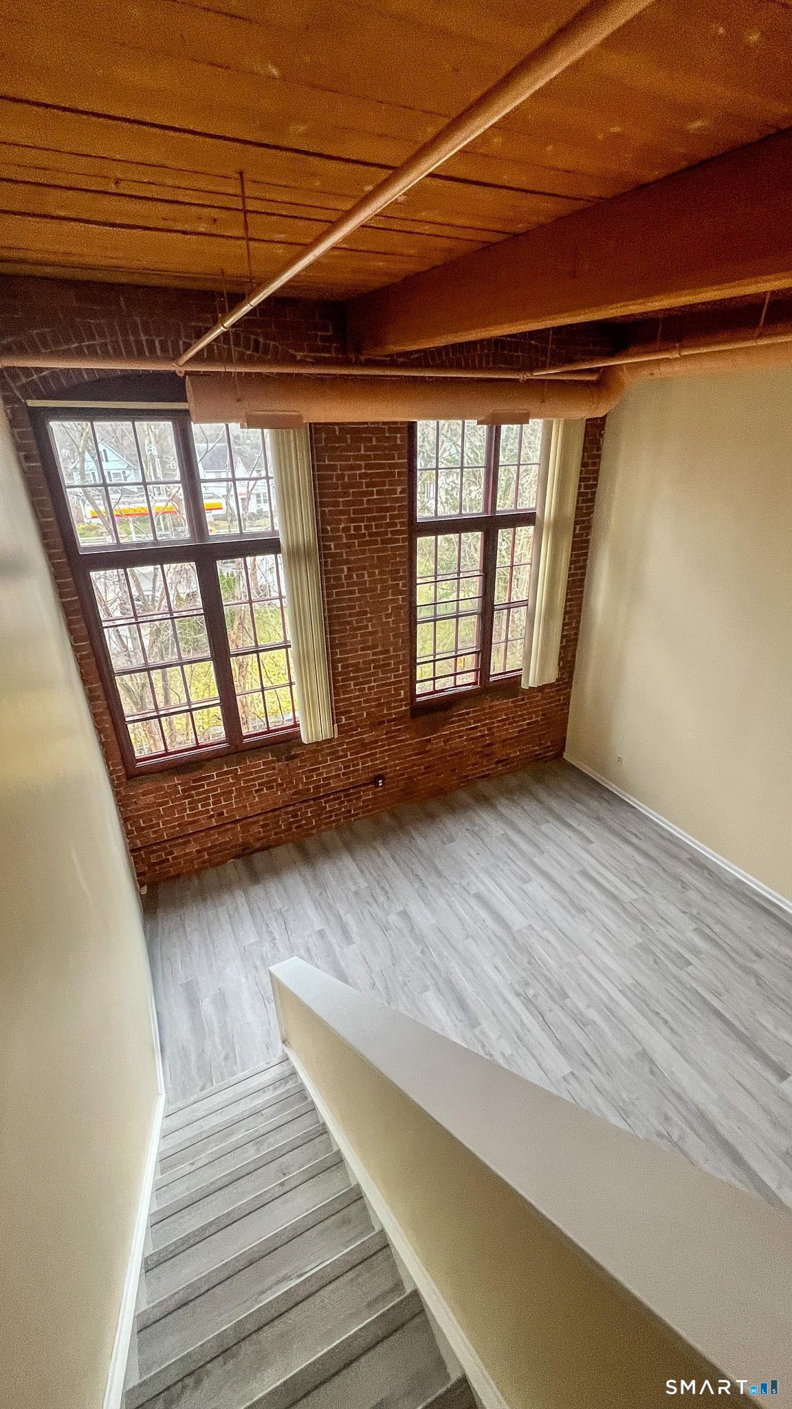 839 Main 68 Street Property Photo 14