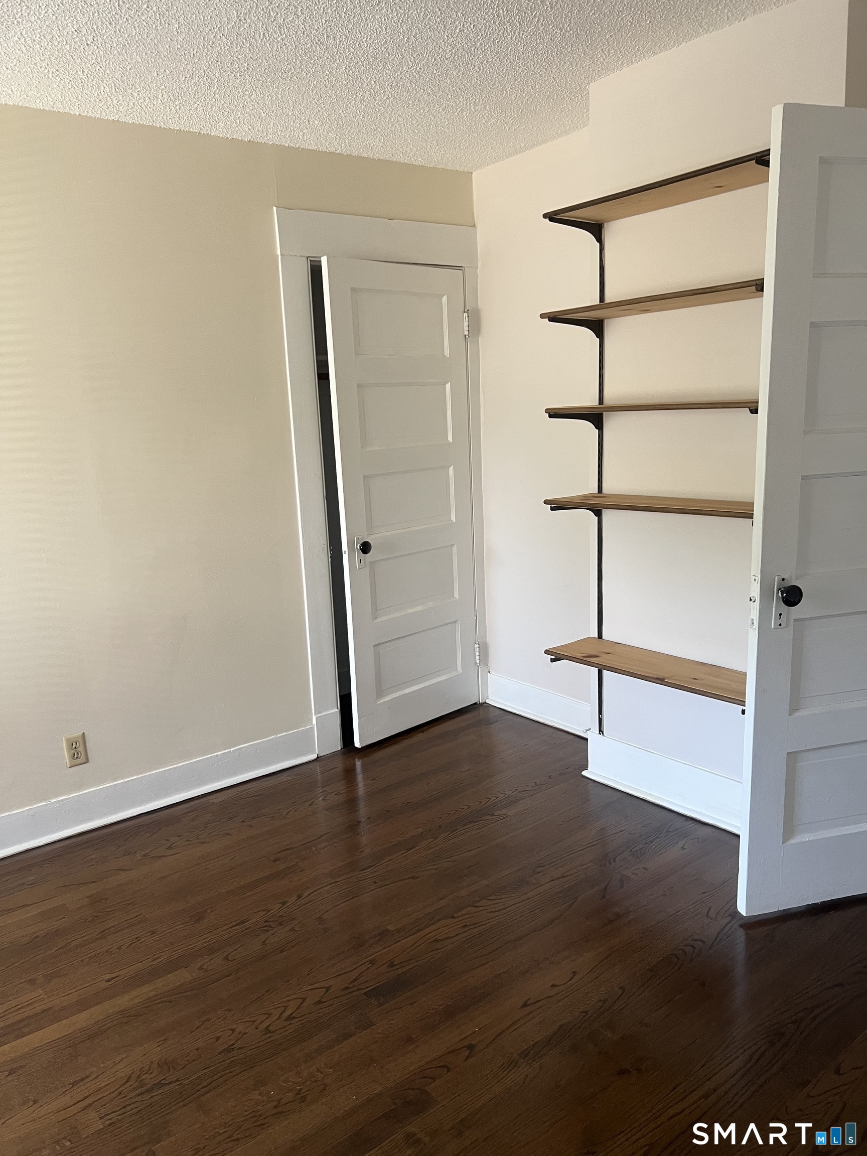 251 Sherman Avenue Property Photo 6