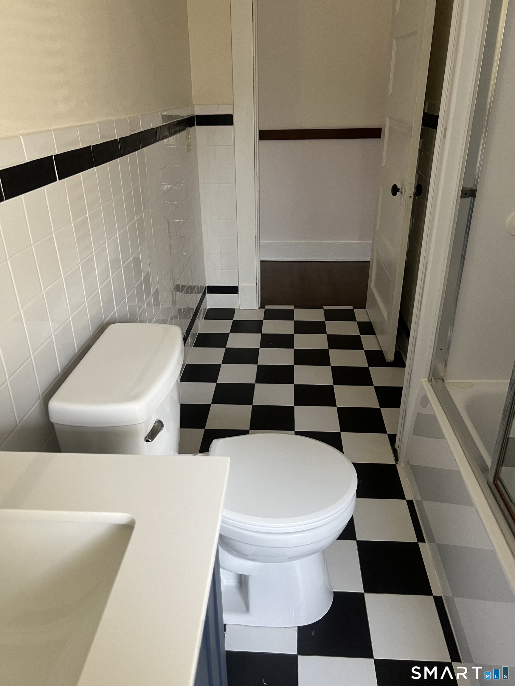 251 Sherman Avenue Property Photo 10
