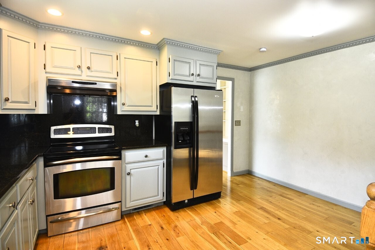 1 Romindon Court Property Photo 3
