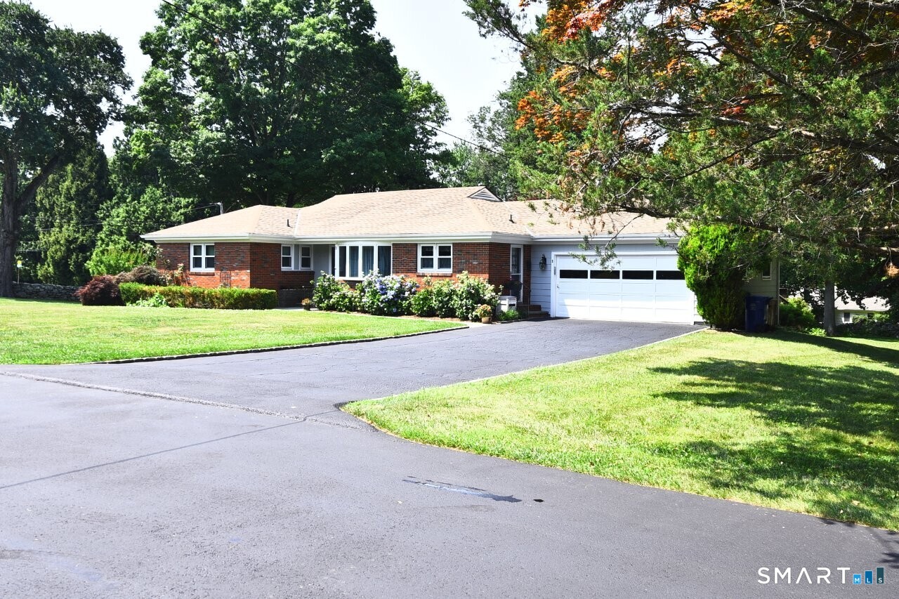 1 Romindon Court Property Photo 21