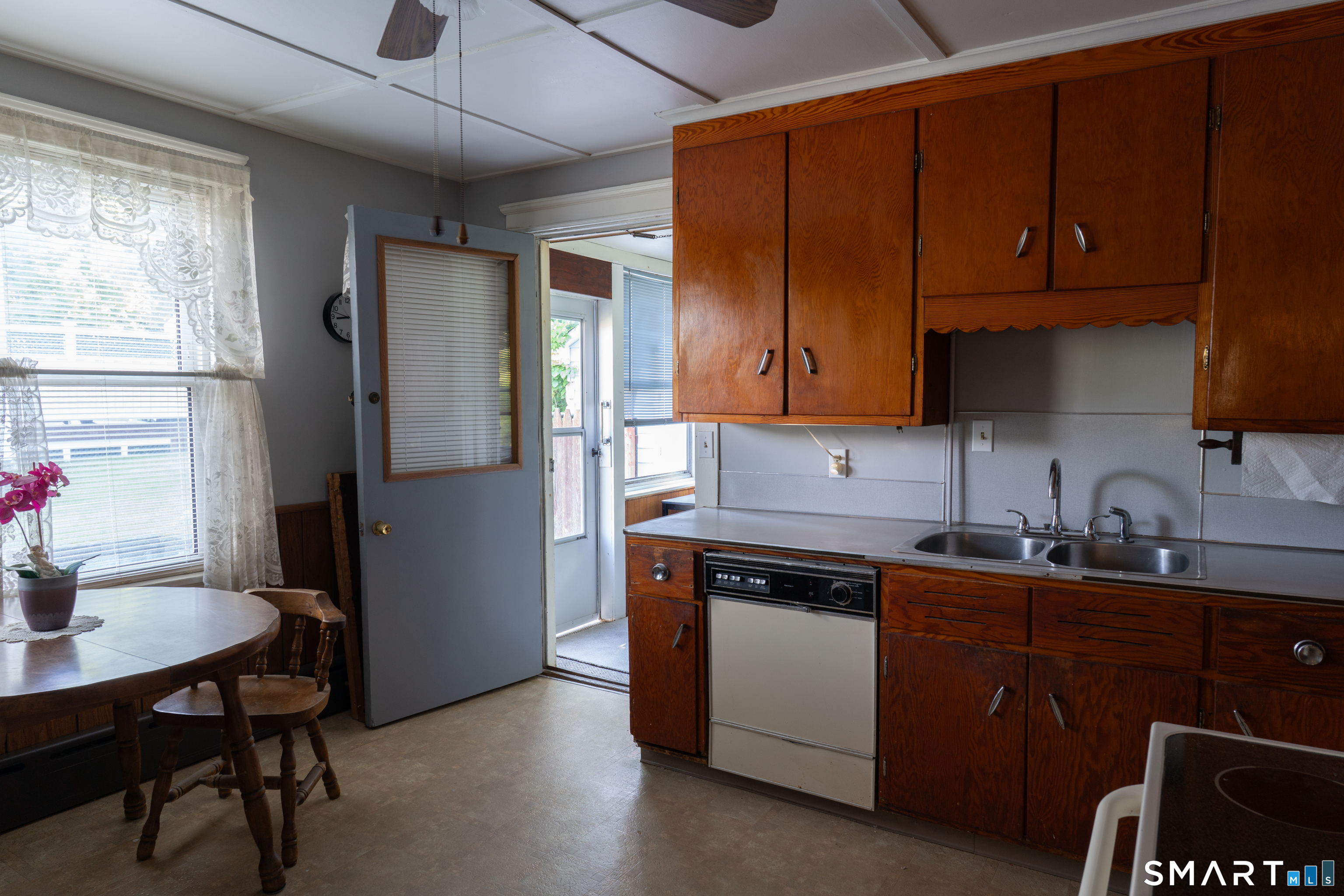 77 Westbury Park Road Property Photo 7